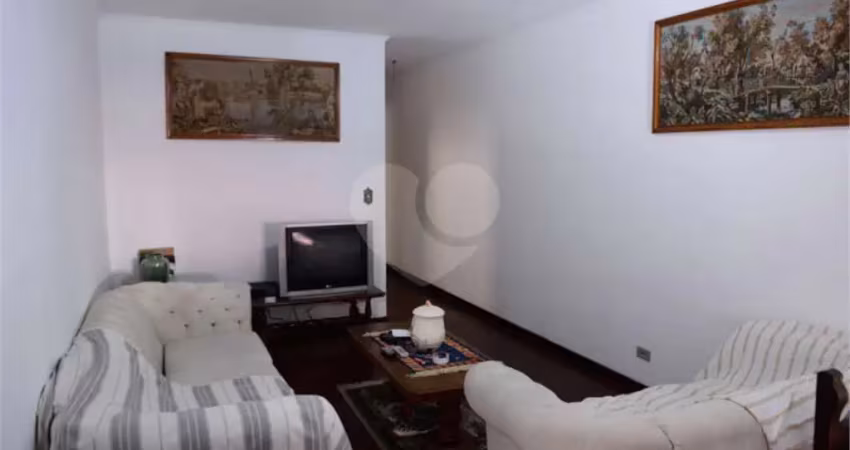 Excelente sobrado no bairro do Tremembé com 4 quartos sendo duas suítes