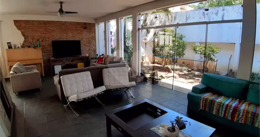 Casa com 5 dormitórios sendo 2 suítes e 7 vagas a venda nas Palmas do Tremembé