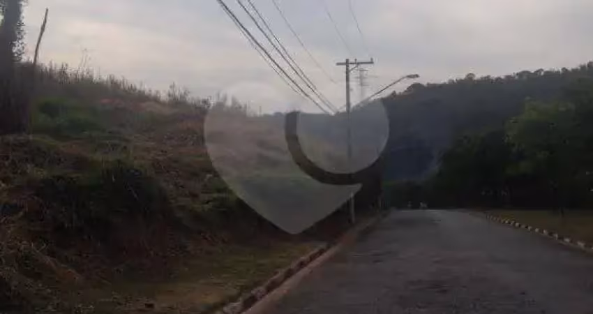 Terreno à venda na Messena, Horto, São Paulo