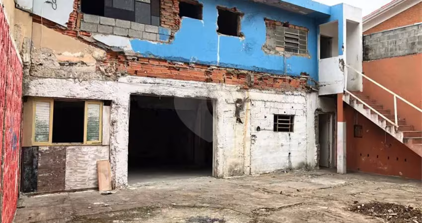 Terreno à venda na Rua Albion, Lapa, São Paulo