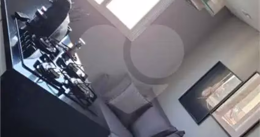 Apartamento à venda com 40m² e 2 dormitórios por 310 mil reais, localizado no bairro SANTANA