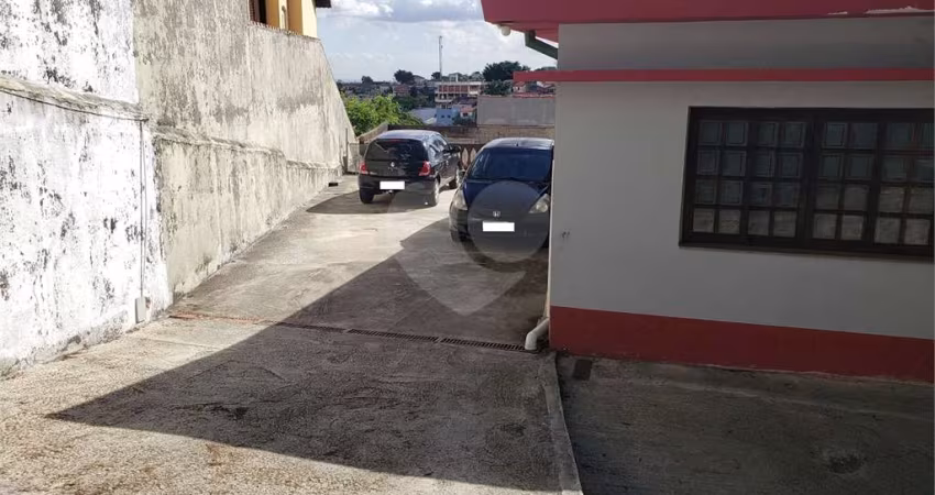 Casa com terreno de 607 m² com 4 quartos