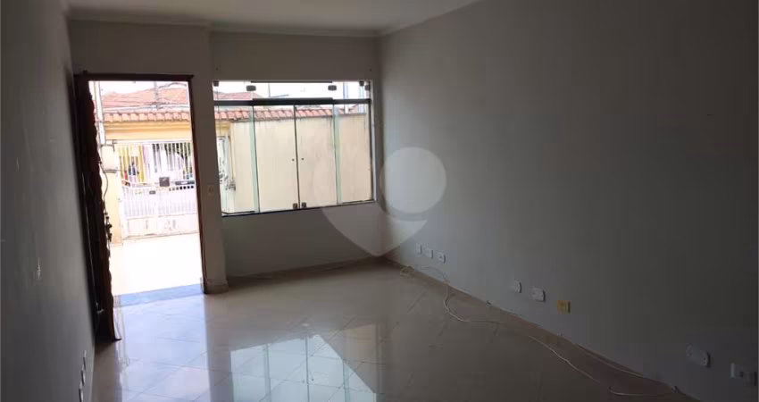 Sobrado na VL Maria Alta, 3dorm, 1suite, 2 vagas, com churrasqueira!!!