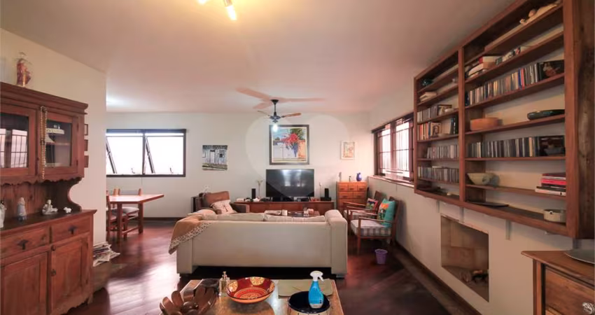 APARTAMENTO À VENDA COM 3 QUARTOS, NA VILA MADALENA.