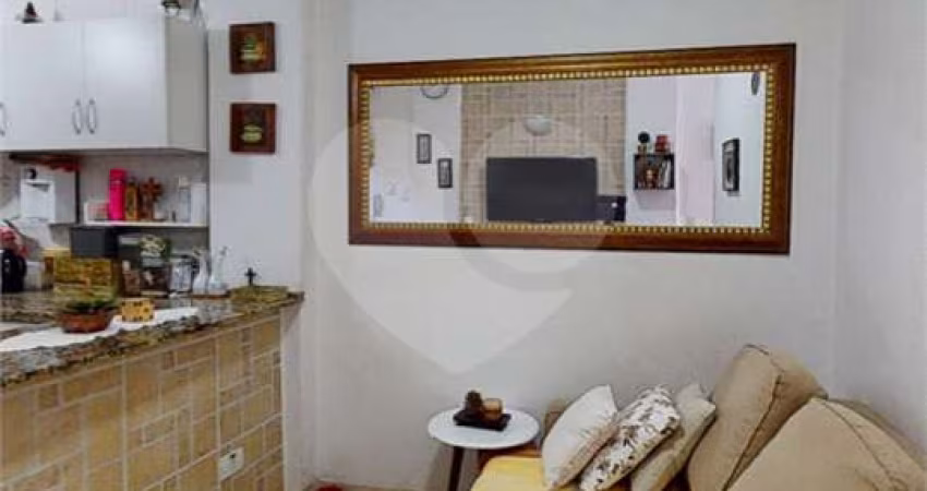 Apartamento 02 dormitórios na Republica