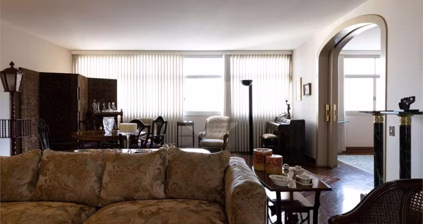APARTAMENTO 4 SUÍTES A VENDA NOS JARDINS