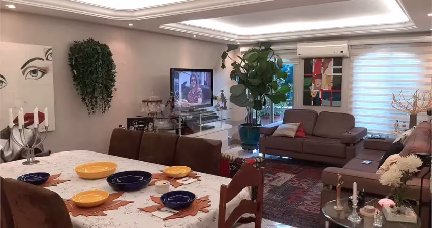 Apartamento à venda Perdizes, a 80 m da Avenida Sumaré, com 3 dormitórios, (2 suítes), ar condicionado, 2 vagas.