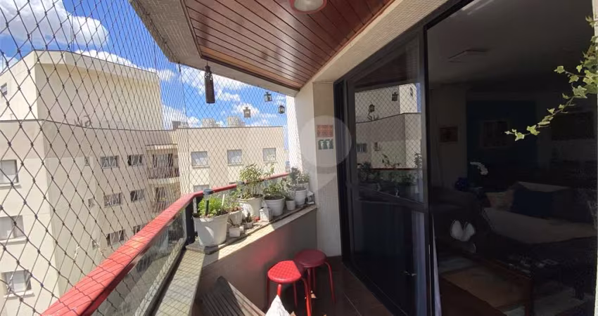 Amplo apartamento na Região de Santa Terezinha, próximo av. Braz Leme, 4 dormitórios sendo 1 suíte
