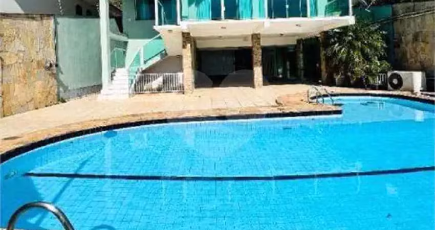 Casa City América 4 suítes Parque São Domingos