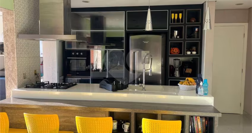 Excelente apartamento com varanda, 3 dormitórios 1 suíte e 1 vaga.