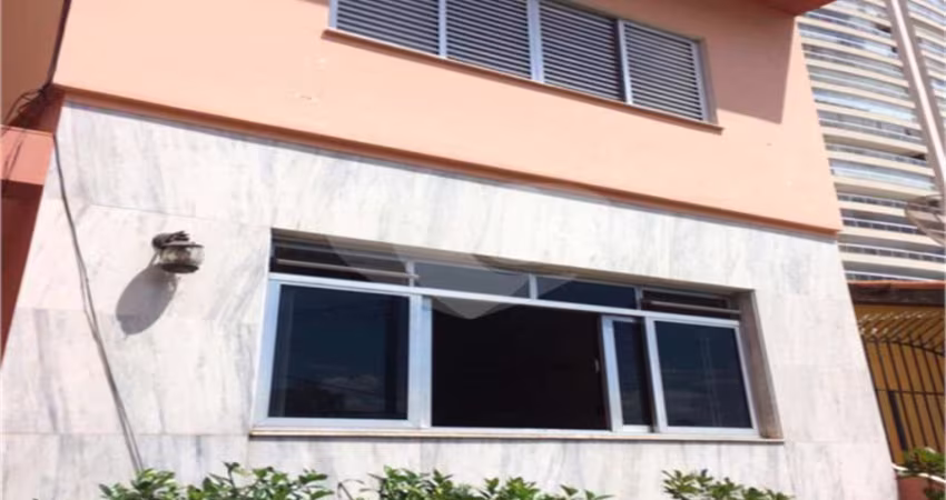 Sobrado Residencial Santana | 250 m² | 3 dormitórios | 7 Vagas | Ótima Localização!!!