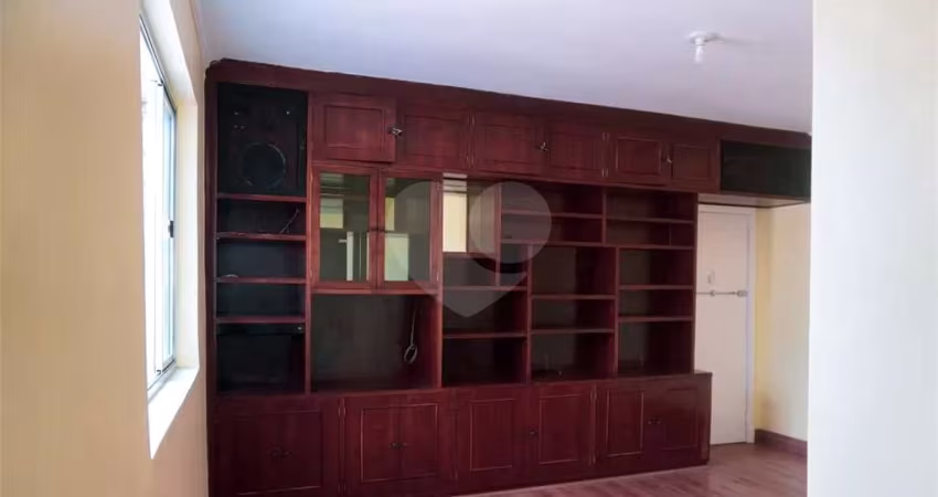 Apartamento recém reformado em Santana.