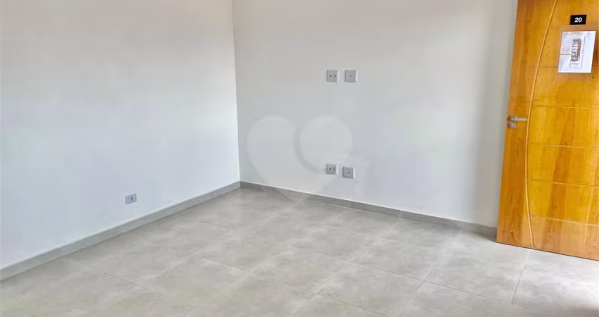 Vende-se Apartamento, 2 Dormitórios, Vila Guilherme, próximo ao Metrô Parada Inglesa!!!