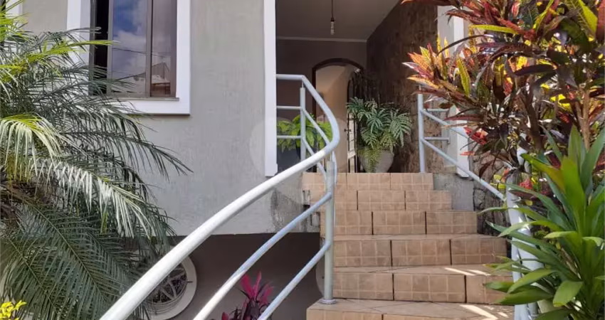 Casa com 3 quartos à venda na Rua Santo Antônio, Vila Galvão, Guarulhos