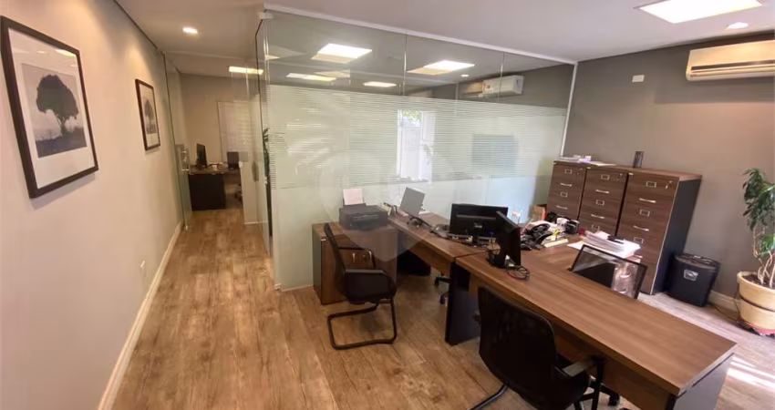 Sobrado comercial totalmente reformado em ótima localização
