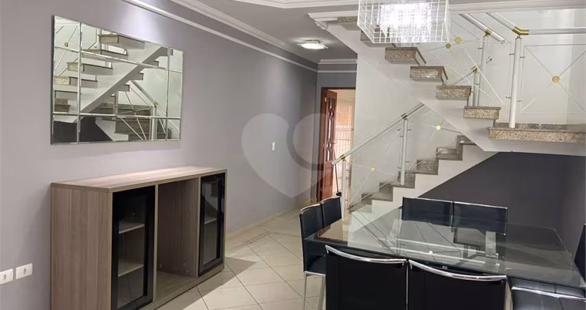 Sobrado 3 suites com 4 vagas e piscina