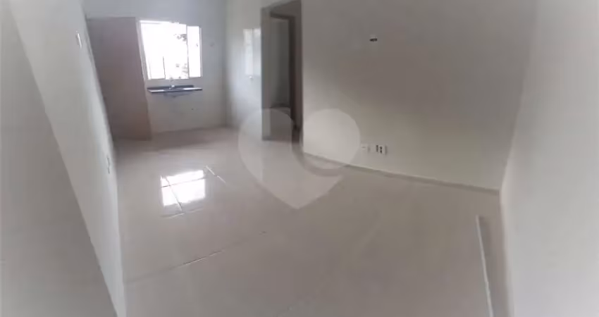 Apartamentos Novos em condomínio fechado no Bairro Parque Edú Chaves.