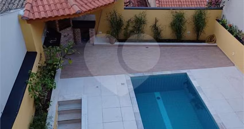 Casa Térrea Assobradada com Piscina - Jardim São Paulo