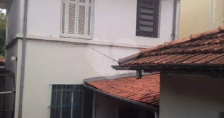 SOBRADO VILA POMPEIA, EXCELENTE TERRENO PARA INCORPORADORA.