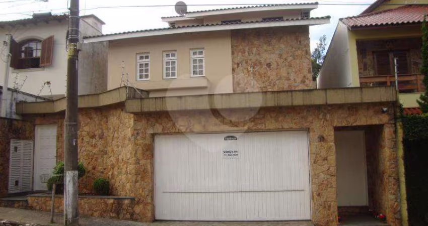 SOBRADO LINDO A VENDA NO JD. CONSOLATA - 3 SUÍTES, CHURRASQUEIRA E 4 VAGAS DE GARAGEM