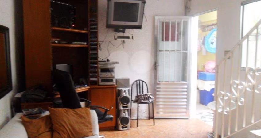 Sobrado com 4 casas