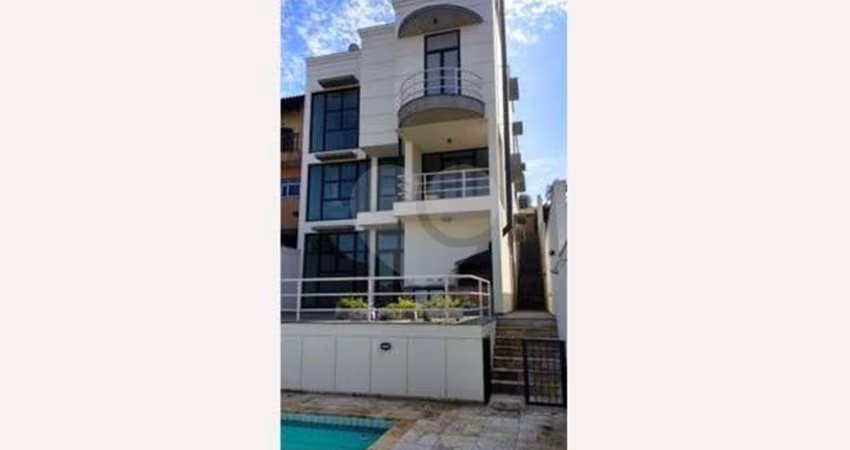 Tremembé Casa com 500 metros de Área Útil Toda Reformada Em Bairro Nobre Tranquilo e Seguro!!