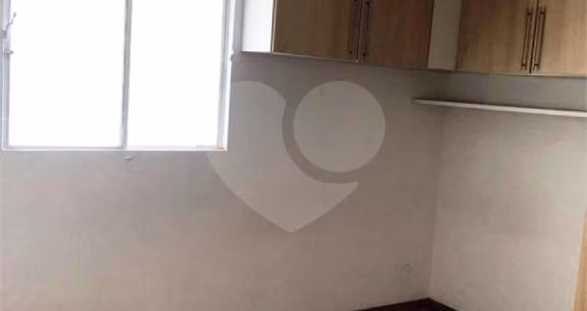 Studio a Venda em Perdizes por R$ 250.000,00