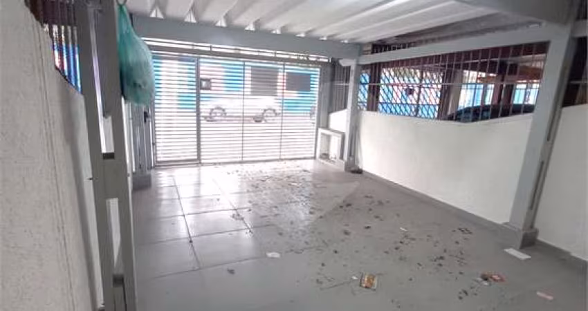 Sobrado com 4 quartos  e 2 vagas de garagem Vl. Medeiros