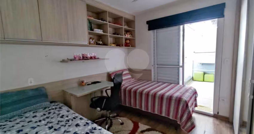 Sobrado à venda com 180m² e 3 dormitórios, localizado no bairro do Jaçana.
