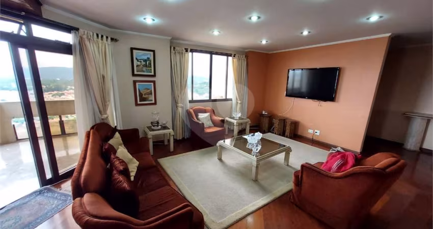 Apartamento para venda na Água Fria com 272m²