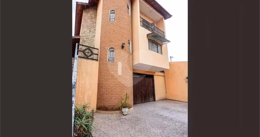 Sobrado para venda em Pirituba com 3 suítes e 8 vagas