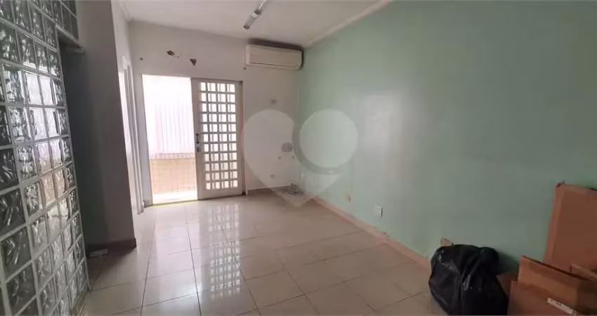 Casa com 2 quartos à venda na Rua Cunha Gago, Pinheiros, São Paulo