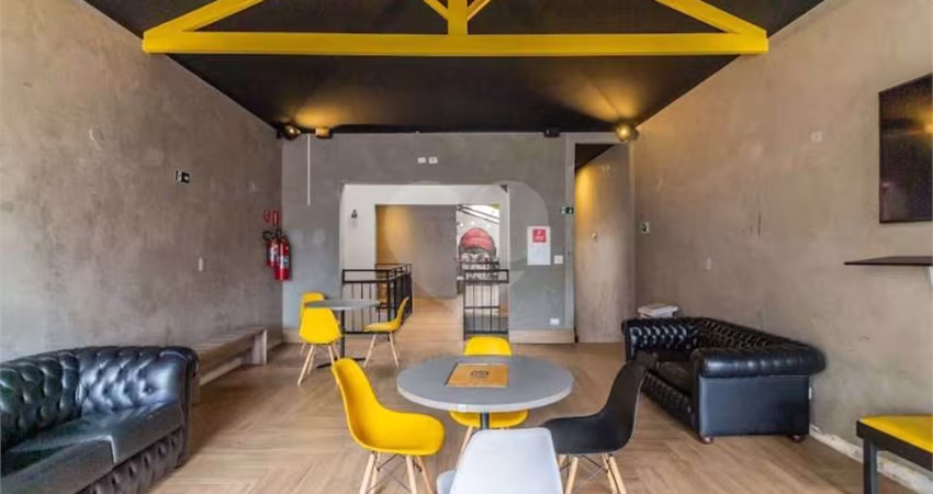 Casa Comercial à venda em PINHEIROS Área Útil: 233 m²