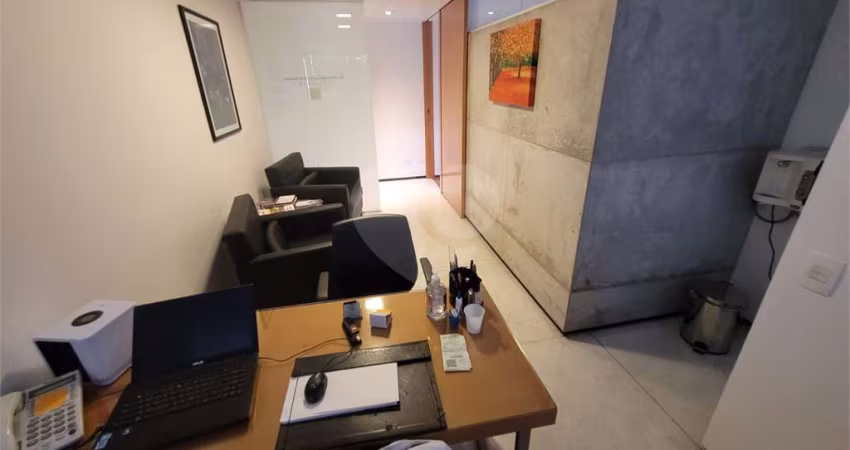 Sala Comercial 33 m² reformada com armários, ar-condicionado 2 salas e 2 banheiros Higienópolis