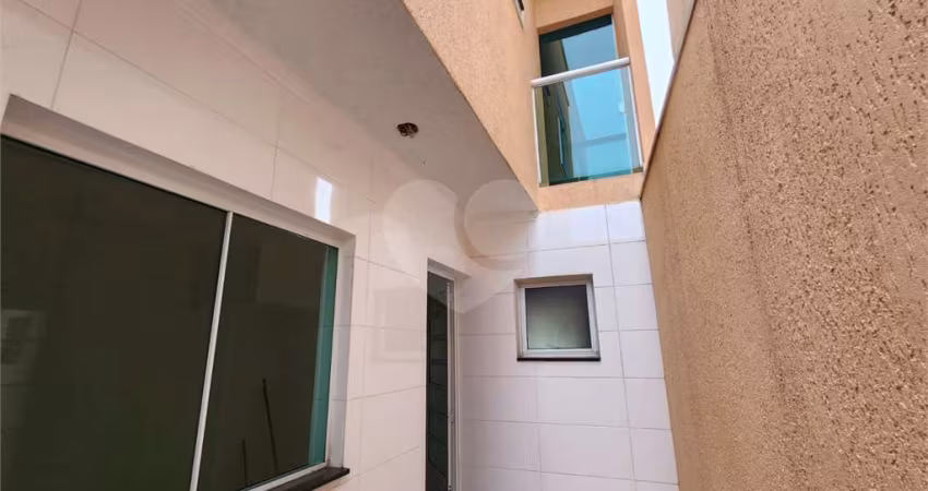 SOBRADO NA AGUA FRIA, 3 DORMITÓRIOS, 1 VAGA - 72,00M²