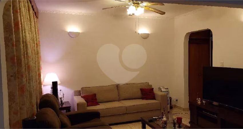 Lindo Apartamento  com 2 quartos e 2 vagas