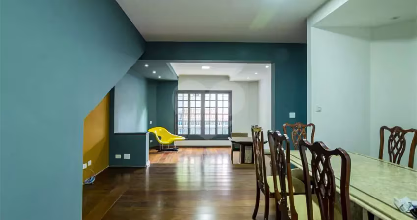 Casa com 5 quartos à venda na Rua Professora Ludovina Credídio Peixoto, Vila Mariana, São Paulo