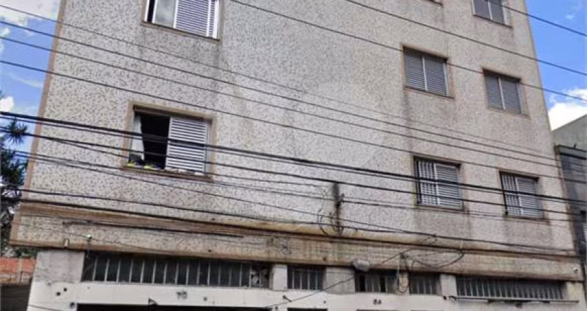 Prédio residencial e comercial no Pari.