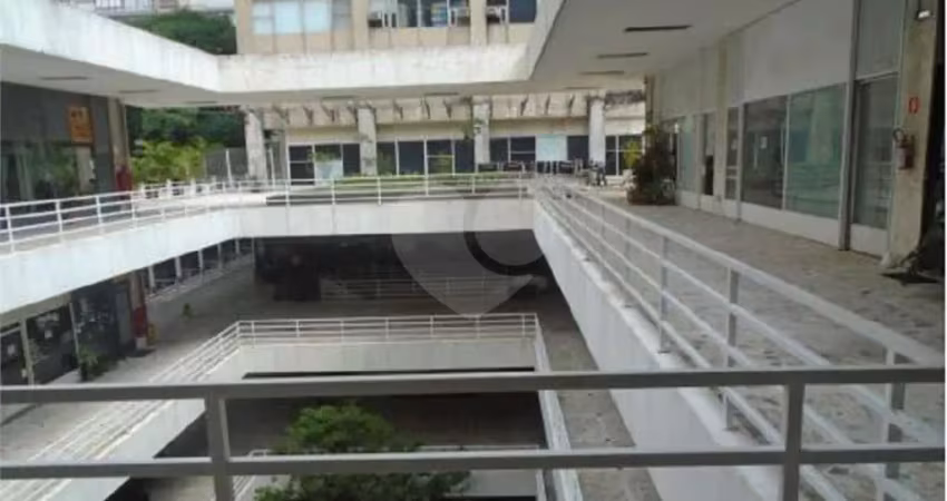 Ponto comercial à venda na Avenida São Luís, Centro, São Paulo