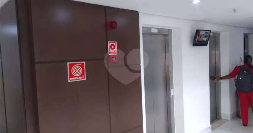 Sala comercial à venda na Rua Ezequiel Freire, Santana, São Paulo