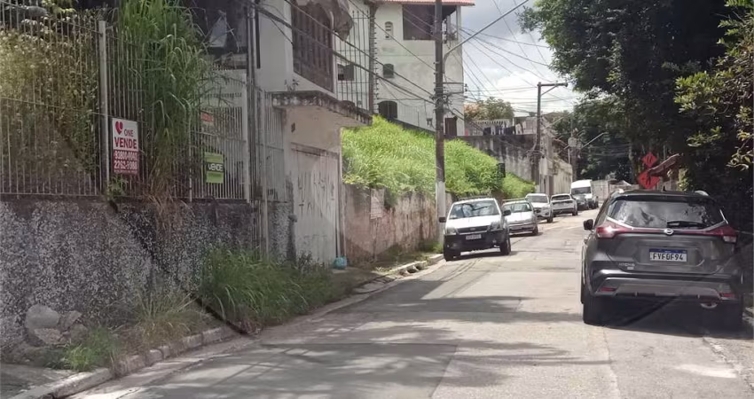 Terreno amplo no Horto para construtores