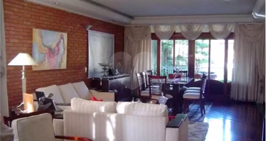 Casa com 3 quartos à venda na Albertina, Tremembé, São Paulo