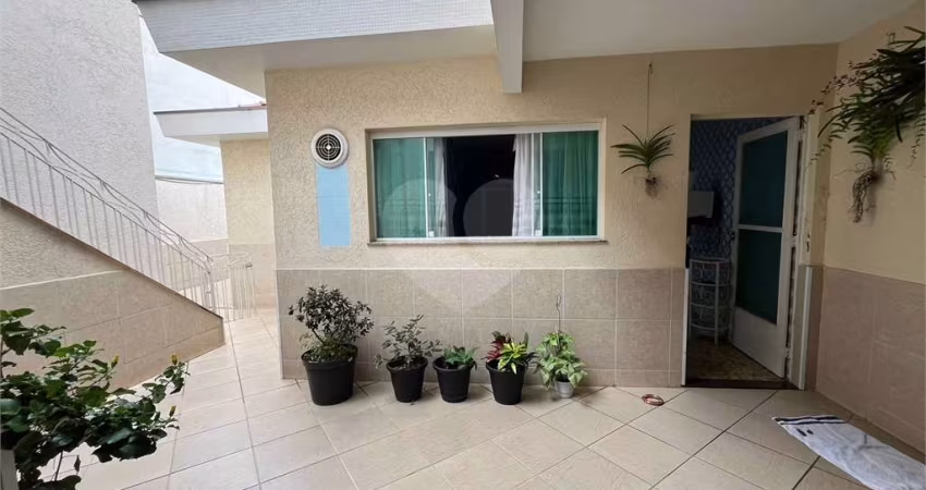 Ampla casa térrea com edícula completa