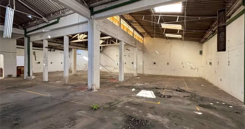 Galpao;Terreno  700  mts Regiao Alto do Mamdaqui