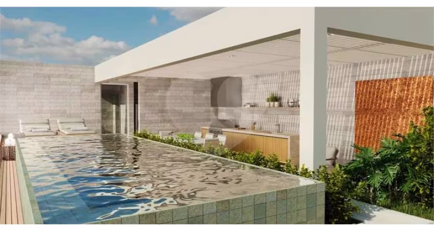 CASA EM CONDOMÍNIO À VENDA - 3 QUARTOS - PISCINA - 4 VAGAS NO JARDIM AMÉRICA.