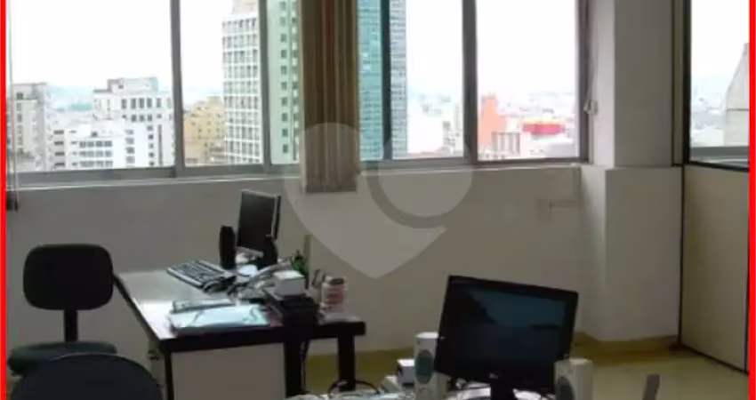 Sala comercial à venda na Rua Vinte e Quatro de Maio, Centro, São Paulo