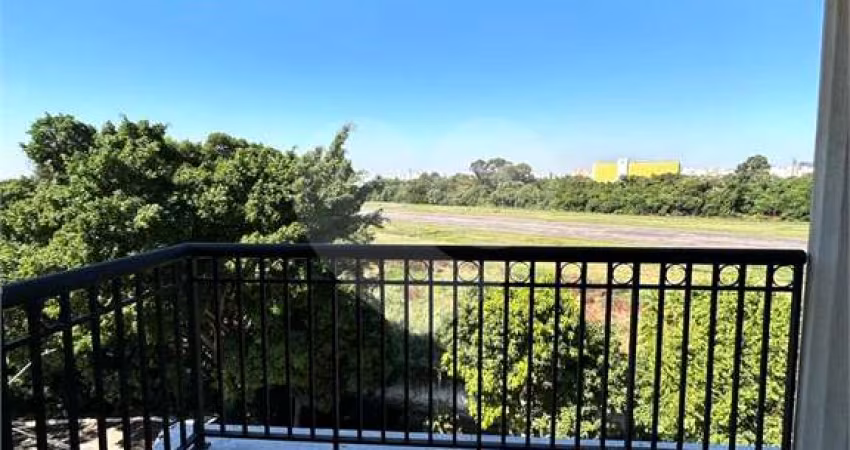 Apartamento no Village de France, 200 metros da Av. Braz Leme