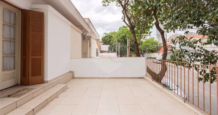 Casa com 3 quartos à venda na Rua Miguel Rodrigues, 177, Vila Madalena, São Paulo