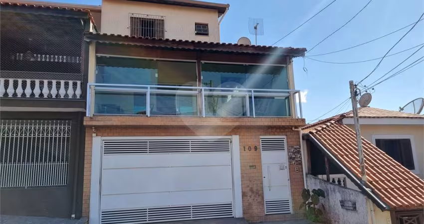 Sobrado para venda, 287m², 4 dormitórios, sendo uma suíte master e outra americana, 3 vagas