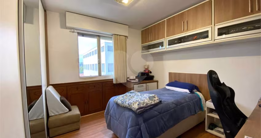 Amplo Apartamento à Venda – 140 m² | 3 Dormitórios | 1 Vaga